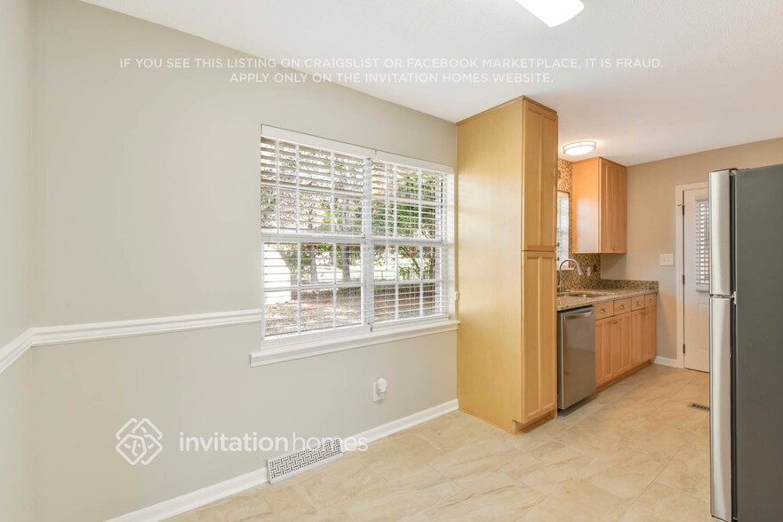Building Photo - 112 Rockledge Dr