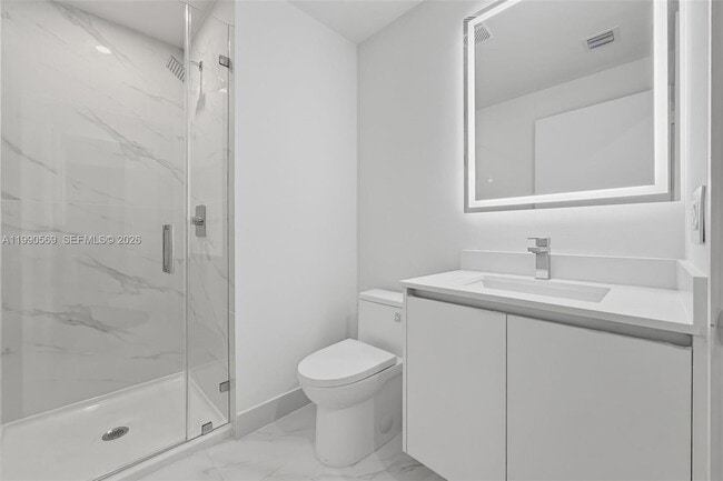 Building Photo - 711 NE 23rd Terrace