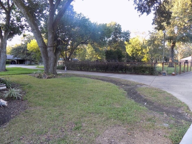 Building Photo - 12705 Pebble Creek Ln