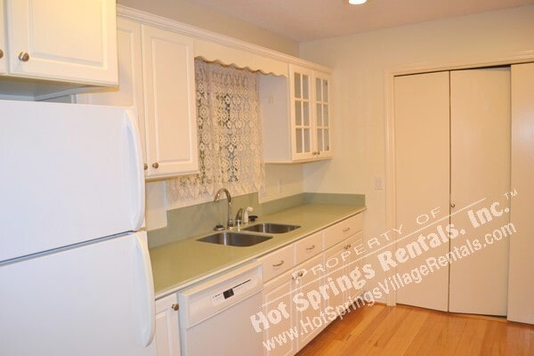 Building Photo - Cozy & Convenient | 2-Bedroom Home Near Ca...