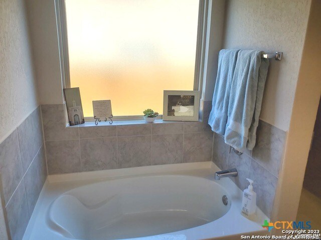 Building Photo - 1724 Stone House