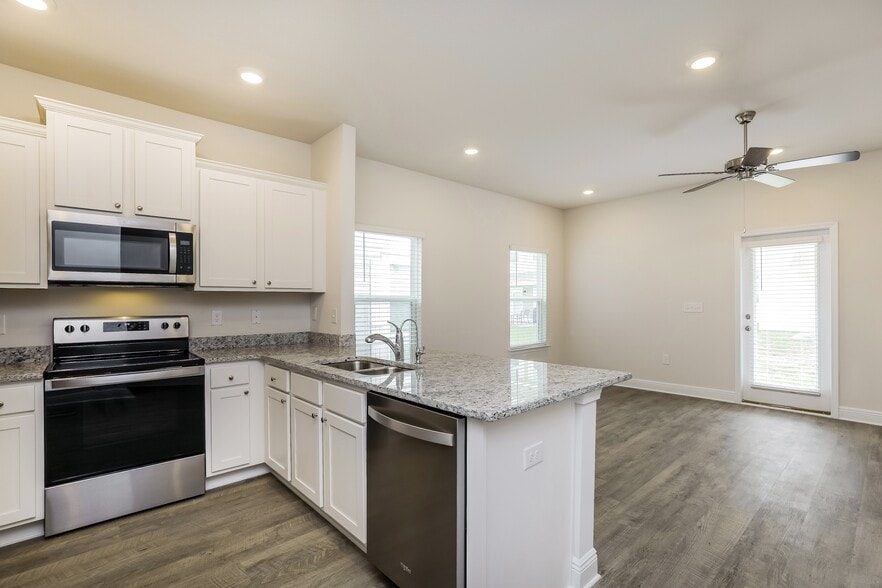 Building Photo - 1655 Caleigh Ct