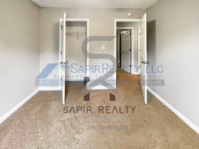 Building Photo - 220 Beechwood Ln