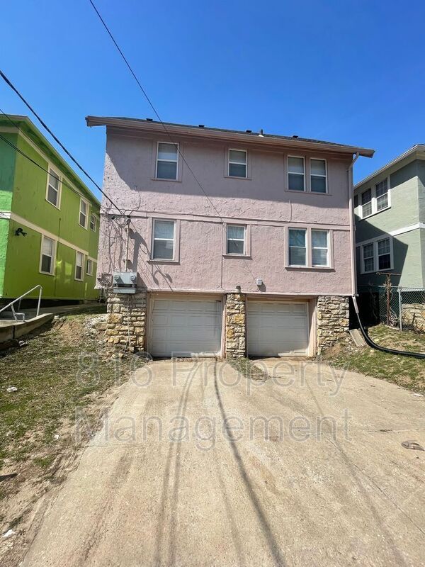 Building Photo - 4241 The Paseo