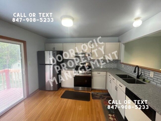 Building Photo - 965 Amberwood Pl