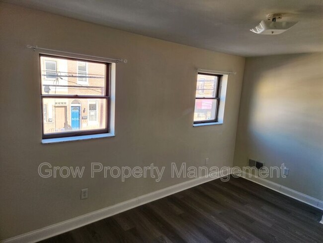 Building Photo - 1338 S 9th St