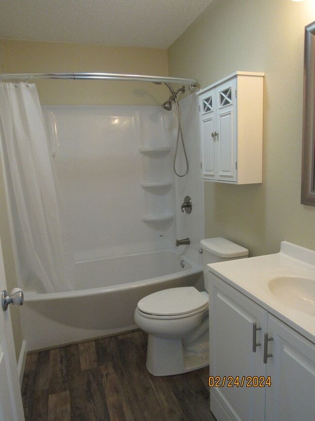 Building Photo - 2 Bedroom Condo in Osage Beach