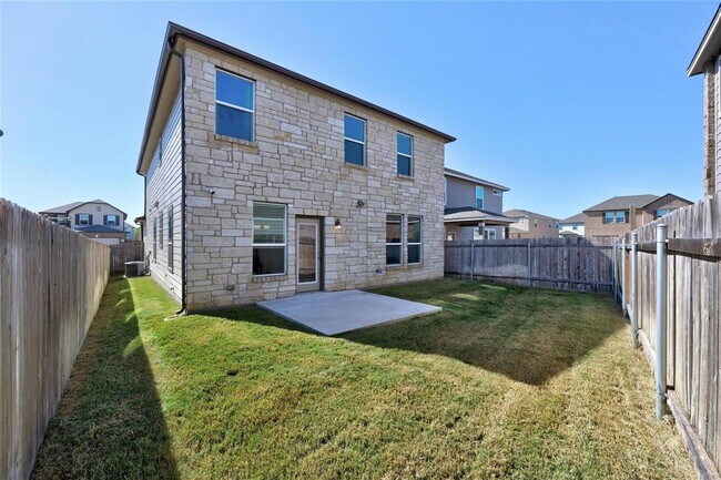 Building Photo - 402 Lynwood Gold Wy