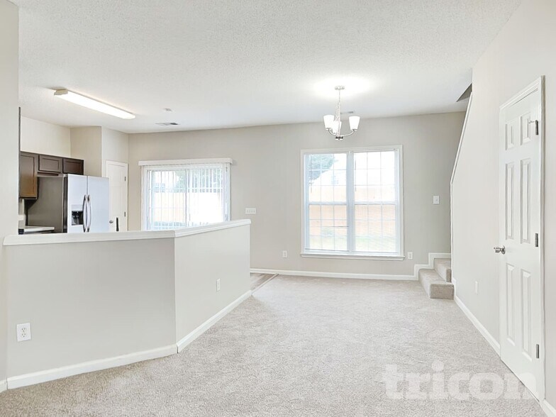 Building Photo - 1654 Heyford Cir NW