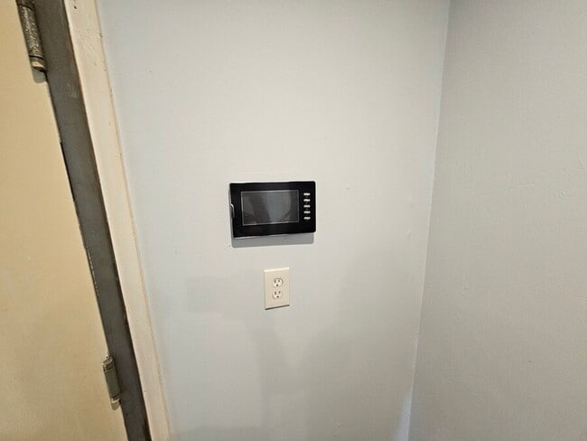 Building Photo - 4729 Leiper St