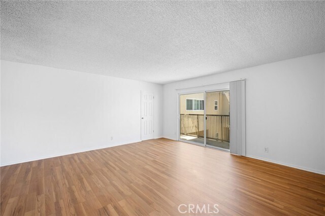 Building Photo - 17463 Vanowen St