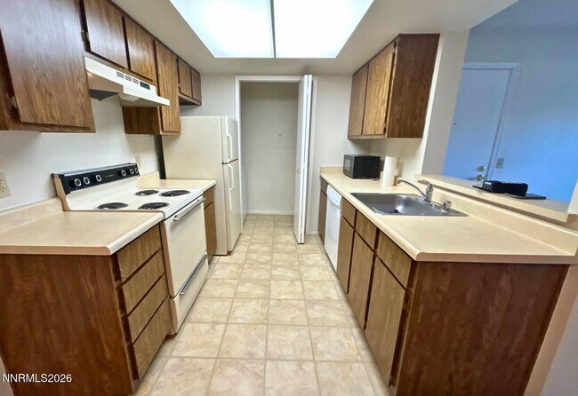 Building Photo - 555 E Patriot Blvd