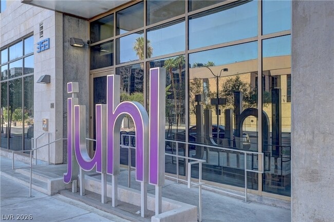 Building Photo - 353 E Bonneville Ave