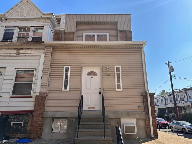 Building Photo - 5651 E Wister St