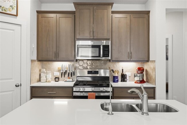 Building Photo - 514 Clearlake Dr