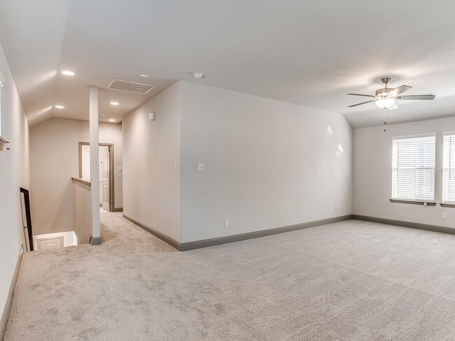 Building Photo - 7685 Regal Ln