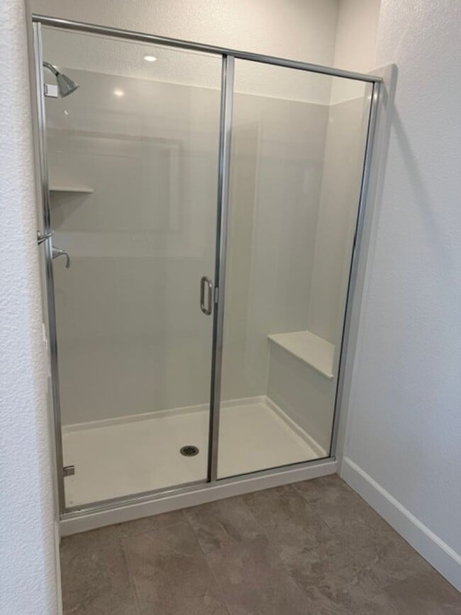 Building Photo - Beautiful home in Northlake!