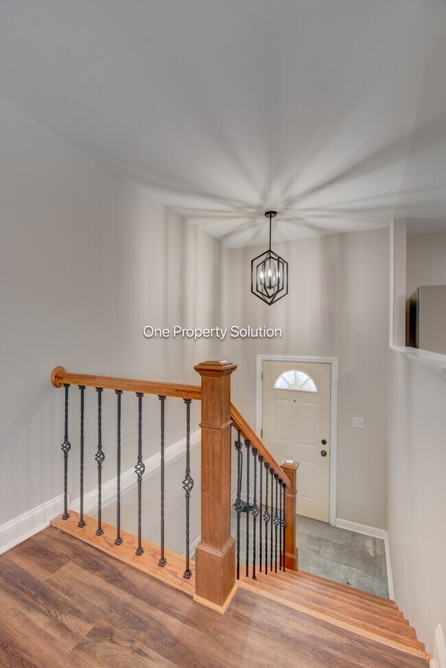 Building Photo - 576 S New Jersey St