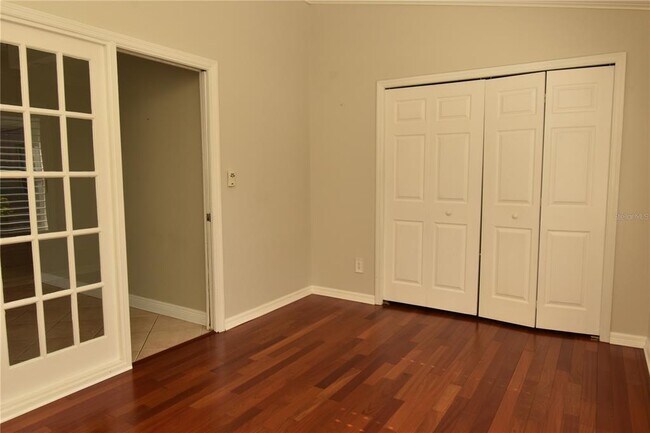 Building Photo - 816 Sandringham Ln