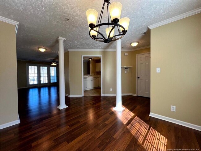 Building Photo - 372 Bubble Creek Ct