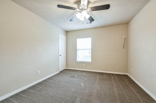 Building Photo - 7114 Freesia Ct