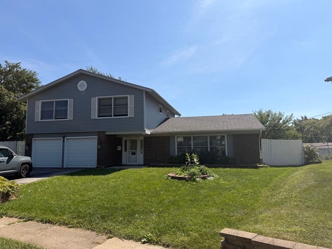 Building Photo - 7791 Sherwood Cir S