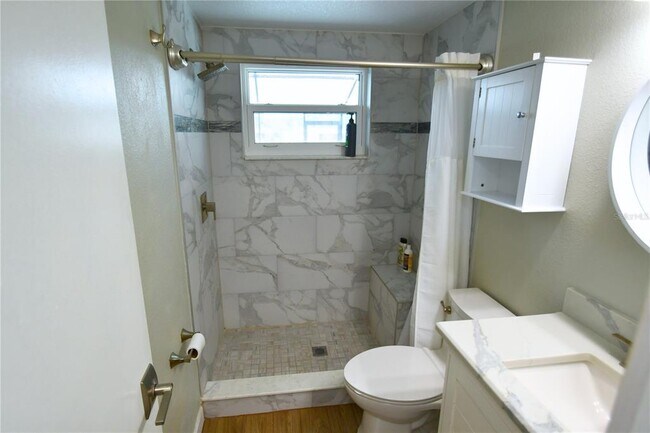 Building Photo - 3839 Star Island Dr