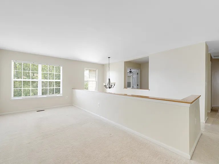 Building Photo - 6119 Oaklawn Ln