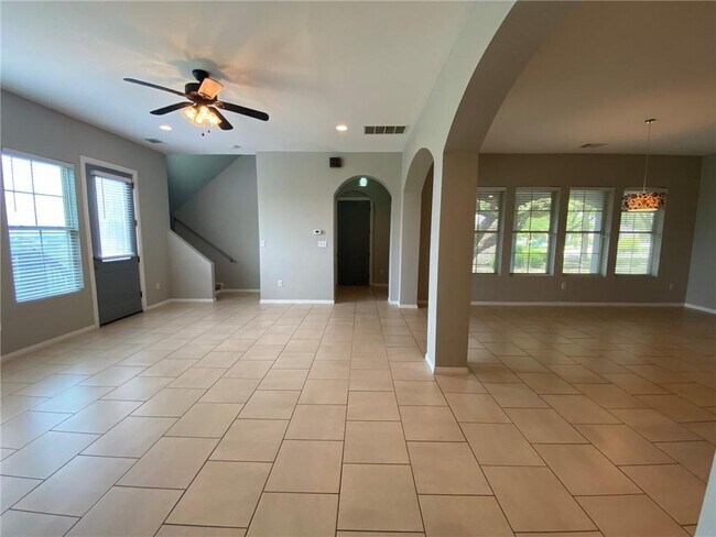 Building Photo - 204 Spellbrook Ln