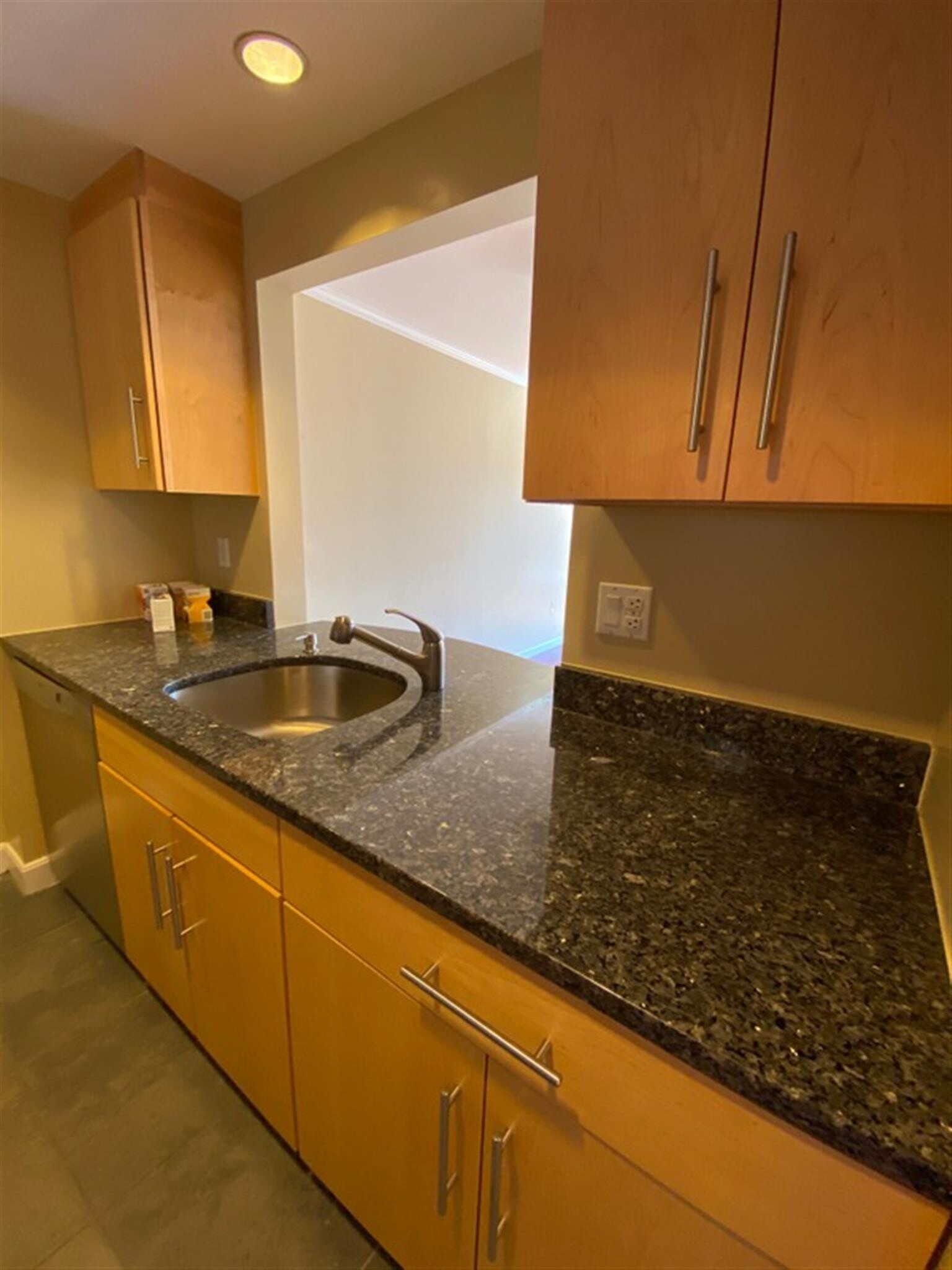 Building Photo - 931 Massachusetts Ave