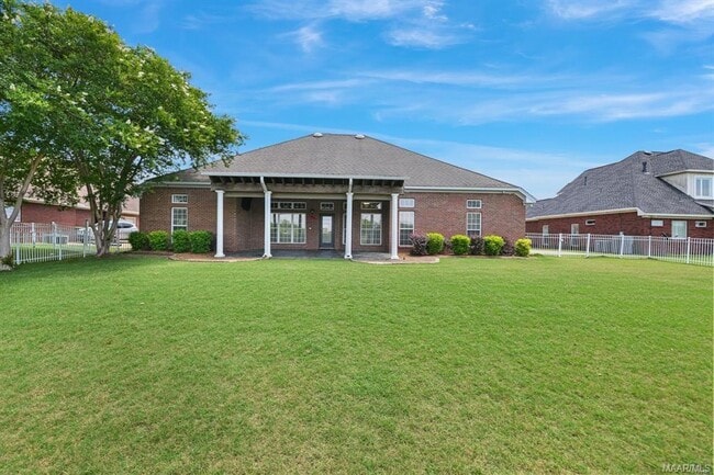 Building Photo - 8318 Chadburn Way