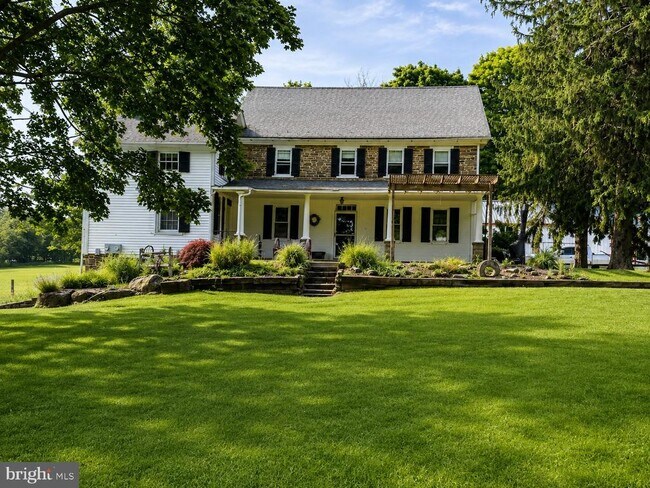 Building Photo - 34 Fretz Rd