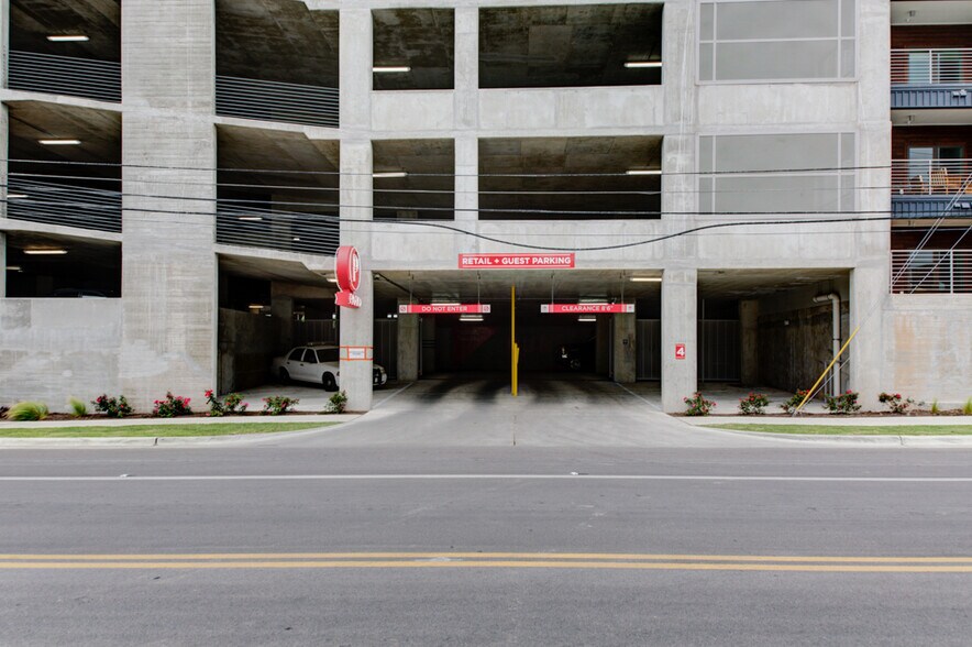 Building Photo - 4361 S Congress Ave