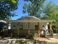 Building Photo - 672 Cassanova St SE