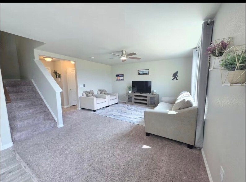 Building Photo - 6784 Skuna Dr