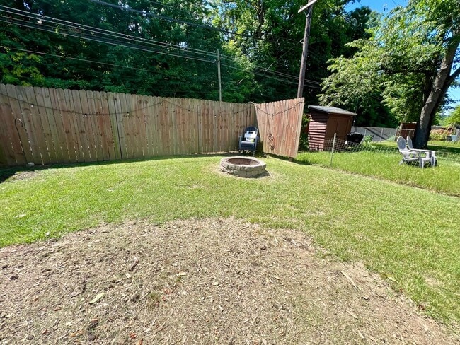 Building Photo - Gorgeous 3-Bedroom Home in Drexel Hill with Garage! Available mid-May!