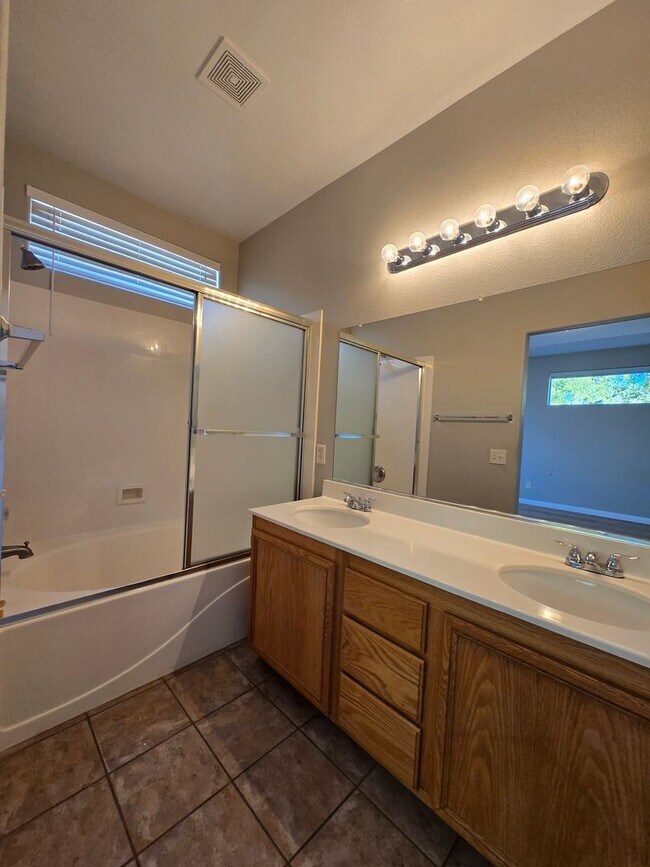 Building Photo - One Story Home in Summerlin