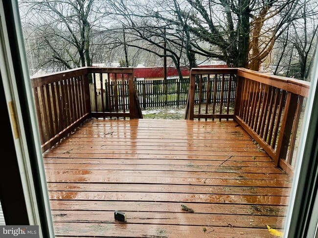 Building Photo - 428 Paxson Ave