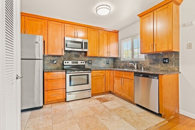 Building Photo - Charming Hayward Home with Modern Upgrades...