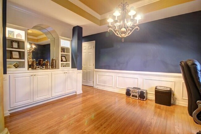 Building Photo - 4324 Canaan Way NE