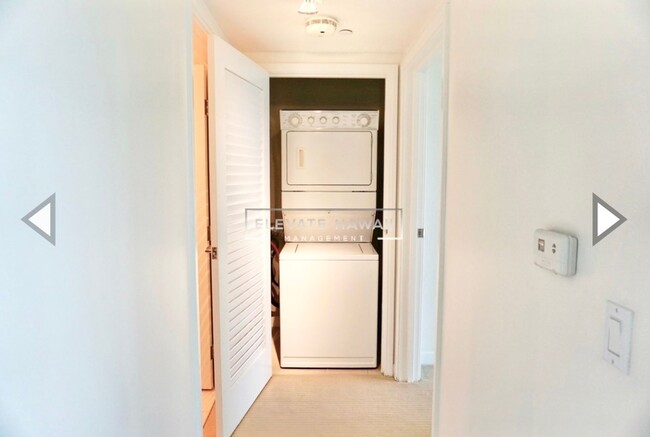 Building Photo - BEAUTIFUL 2 BEDROOM UNIT AT KOOLANI WITH 2...