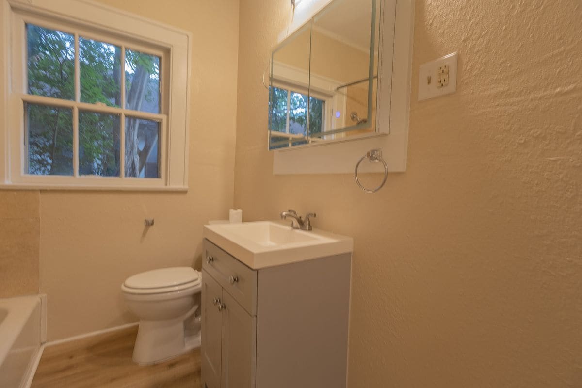 Building Photo - 2714 Morrow Ave