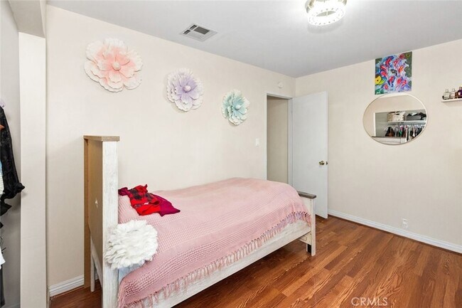 Building Photo - 11377 Gaynor Ave