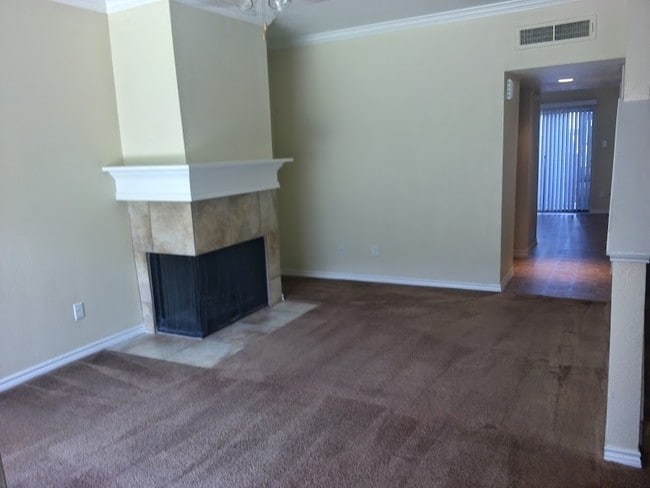 Building Photo - 11855 Dashwood Dr