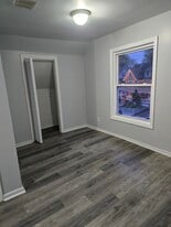 Building Photo - 61 Savoy St