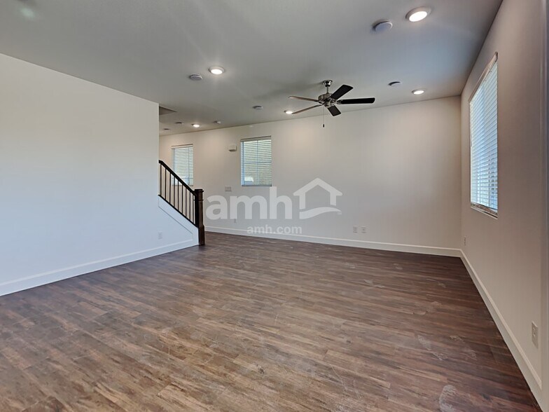 Building Photo - 4845 Colossal Star St