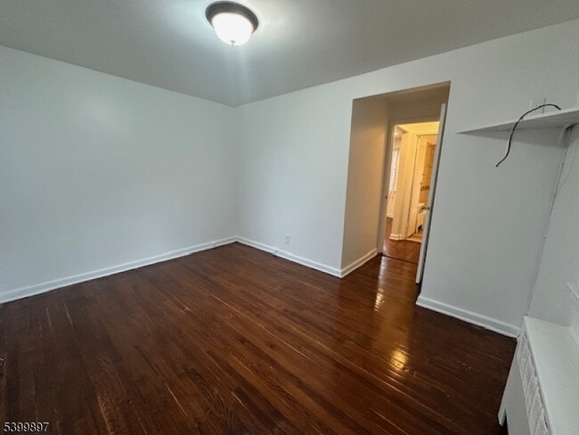 Building Photo - 17 Carolyn Terrace