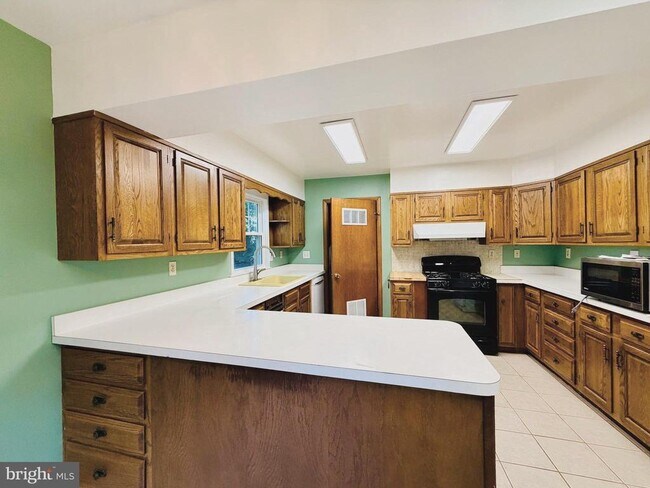 Building Photo - 907 Heron Dr
