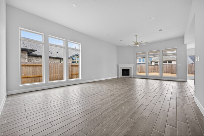 Building Photo - 26310 Meadow Bliss Wy