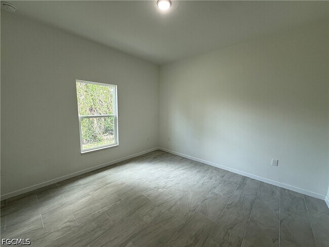 Building Photo - 2809 Darlene Pl
